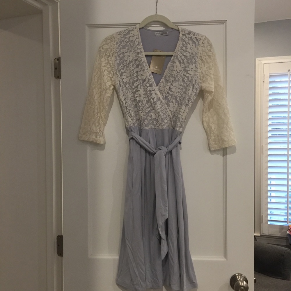 NWT Adorable Maternity Dress, Light blue & Lace